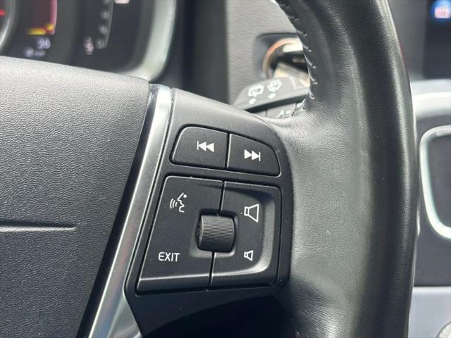 2018 Volvo V60 Cross Country T5