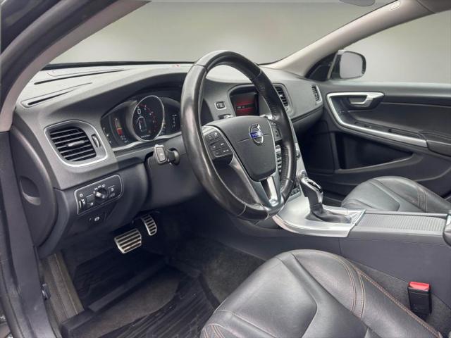 2018 Volvo V60 Cross Country T5