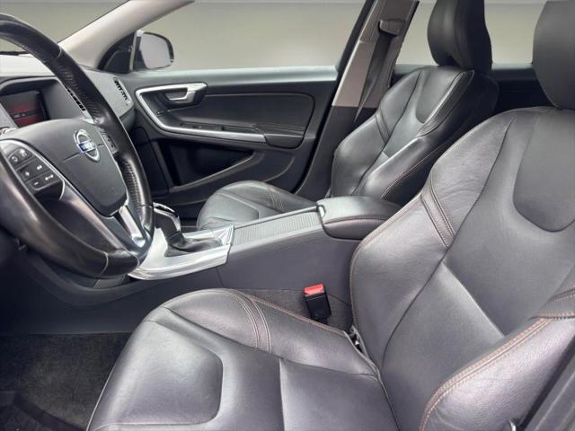 2018 Volvo V60 Cross Country T5