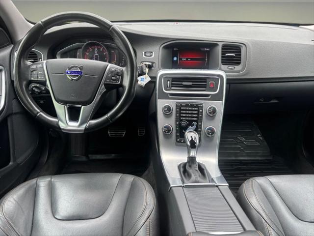 2018 Volvo V60 Cross Country T5