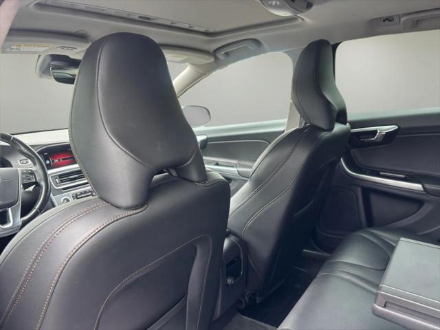 2018 Volvo V60 Cross Country T5