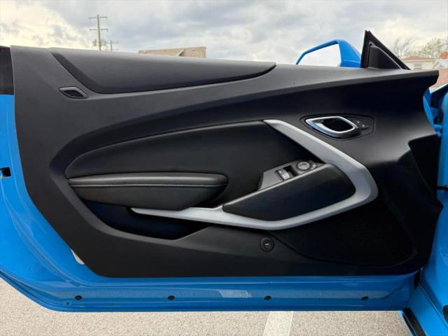 2022 Chevrolet Camaro RWD Coupe 1LT