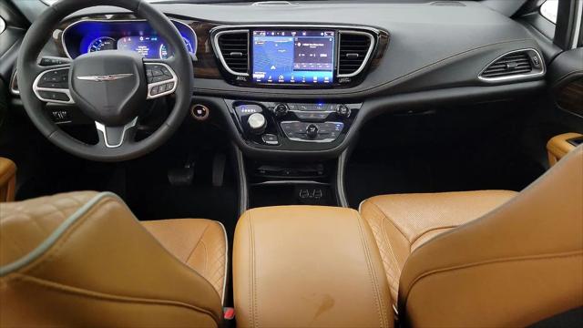 2023 Chrysler Pacifica Hybrid Pinnacle