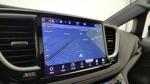 2023 Chrysler Pacifica Hybrid Pinnacle