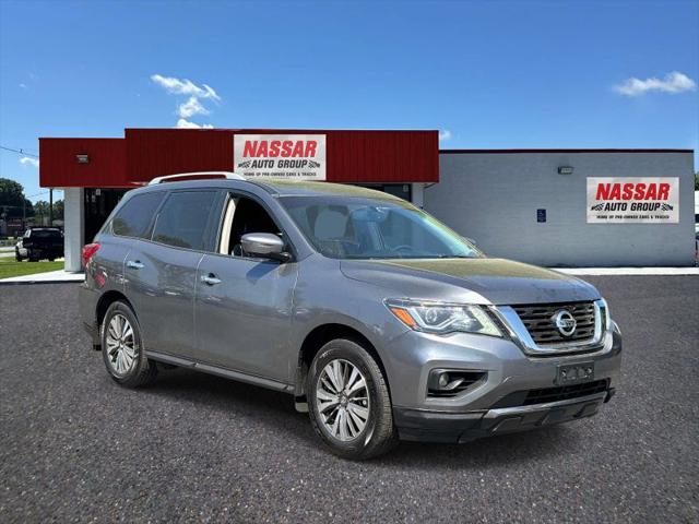 2017 Nissan Pathfinder SL