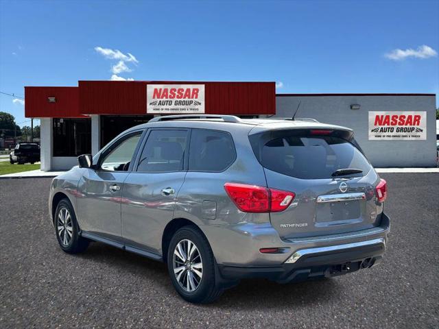 2017 Nissan Pathfinder SL