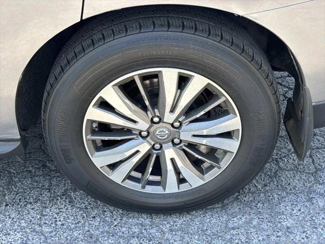 2017 Nissan Pathfinder SL