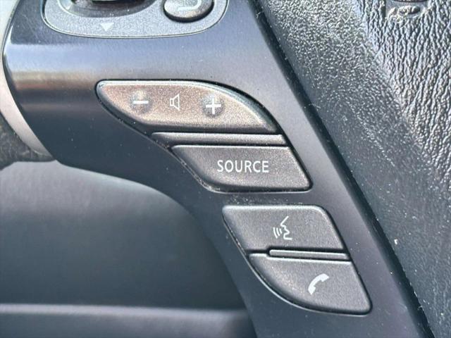 2017 Nissan Pathfinder SL