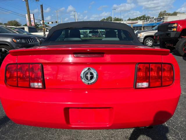 2008 Ford Mustang V6 Deluxe