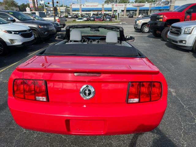 2008 Ford Mustang V6 Deluxe