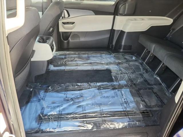 2024 Kia Carnival MPV LX