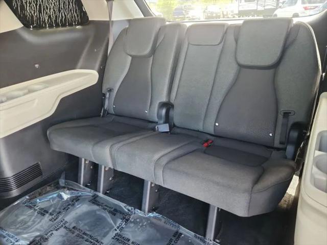 2024 Kia Carnival MPV LX