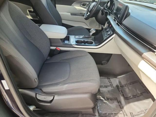 2024 Kia Carnival MPV LX