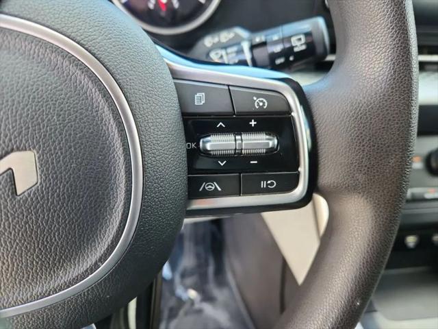 2024 Kia Carnival MPV LX
