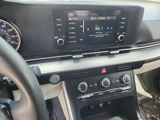 2024 Kia Carnival MPV LX