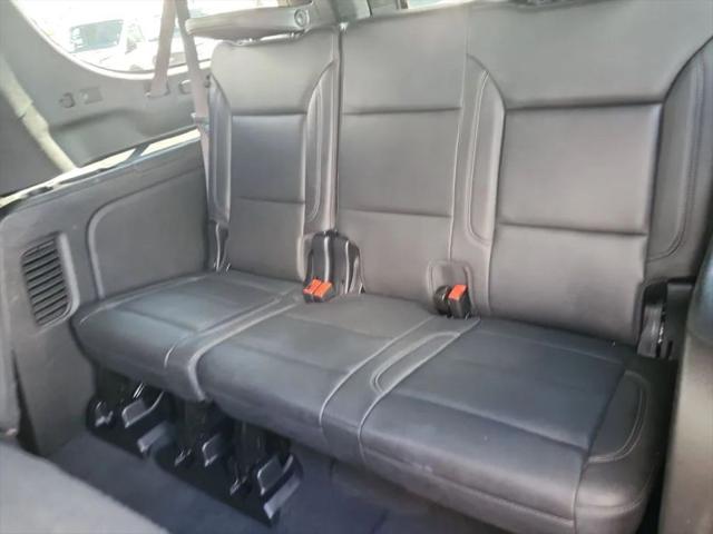 2024 Chevrolet Suburban 4WD LT