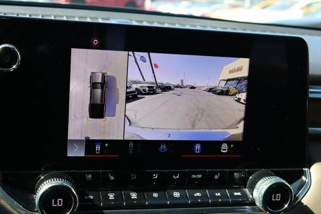 2023 GMC Canyon 4WD Crew Cab Short Box Denali