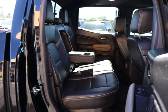 2023 GMC Canyon 4WD Crew Cab Short Box Denali