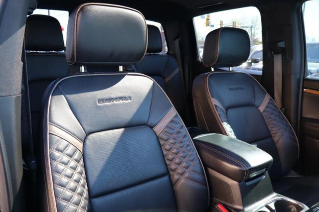 2023 GMC Canyon 4WD Crew Cab Short Box Denali