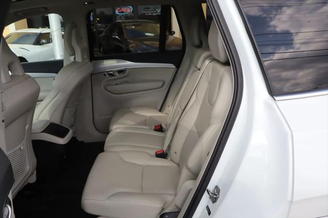 2017 Volvo XC90 T5 Momentum