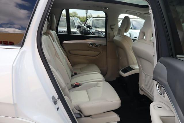 2017 Volvo XC90 T5 Momentum