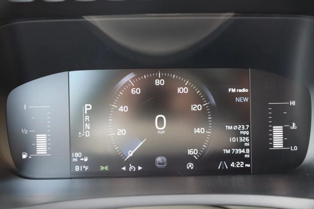 2017 Volvo XC90 T5 Momentum