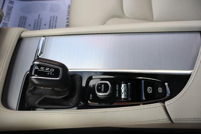 2017 Volvo XC90 T5 Momentum