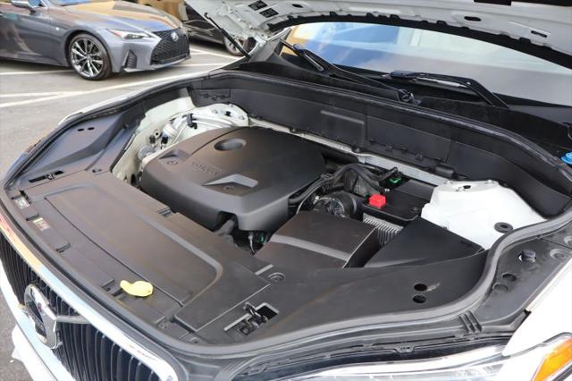 2017 Volvo XC90 T5 Momentum