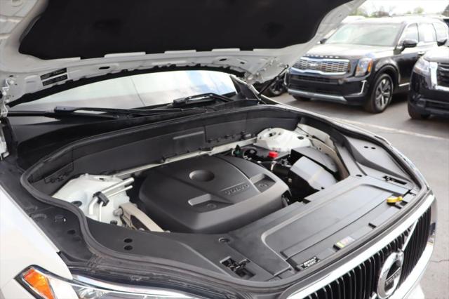 2017 Volvo XC90 T5 Momentum
