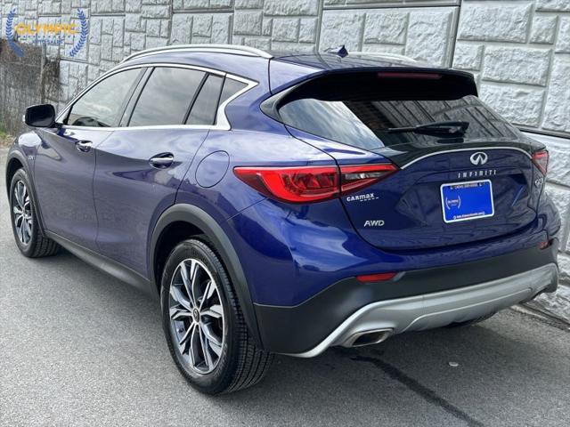 2018 INFINITI QX30 Luxury