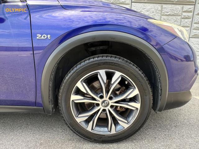 2018 INFINITI QX30 Luxury