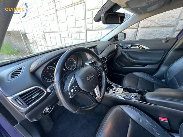 2018 INFINITI QX30 Luxury