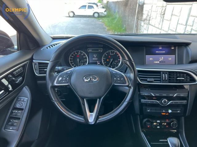 2018 INFINITI QX30 Luxury