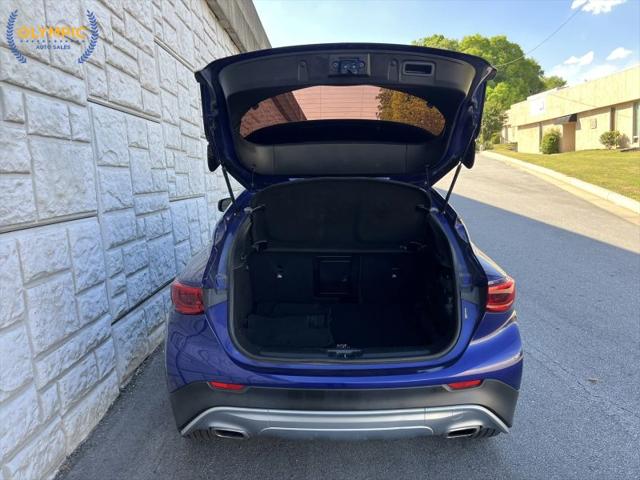 2018 INFINITI QX30 Luxury