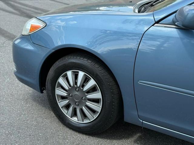 2004 Toyota Camry LE