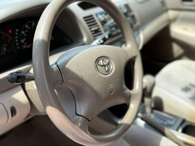 2004 Toyota Camry LE