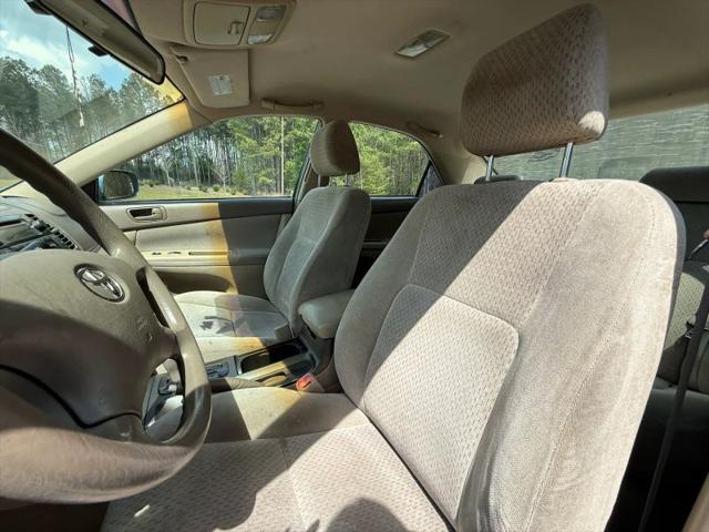 2004 Toyota Camry LE