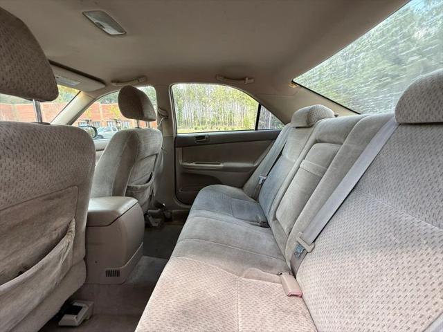 2004 Toyota Camry LE