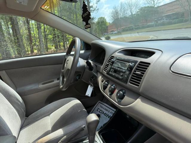 2004 Toyota Camry LE