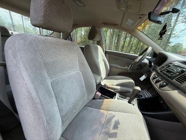 2004 Toyota Camry LE