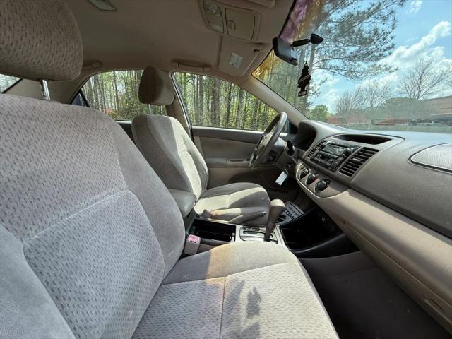 2004 Toyota Camry LE