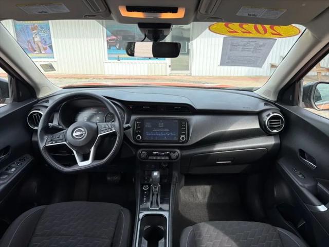 2022 Nissan Kicks SV Xtronic CVT
