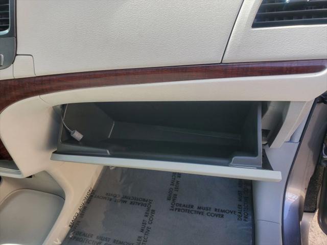 2012 Toyota Sienna XLE V6 8 Passenger