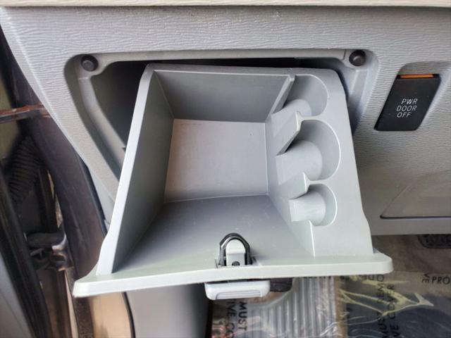 2012 Toyota Sienna XLE V6 8 Passenger