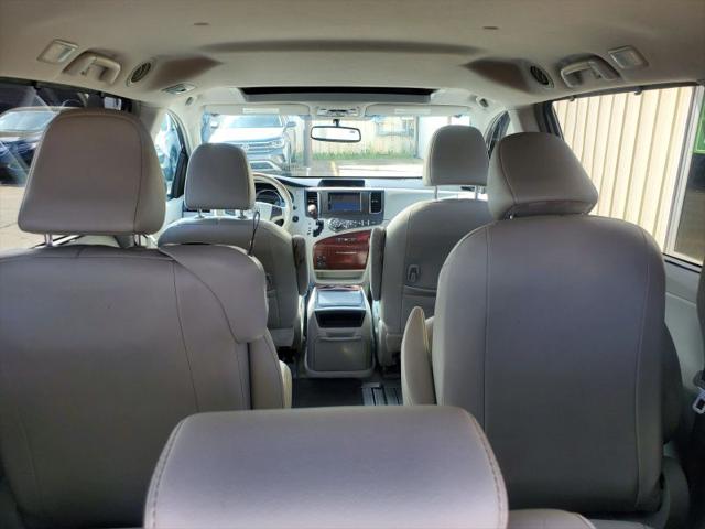 2012 Toyota Sienna XLE V6 8 Passenger
