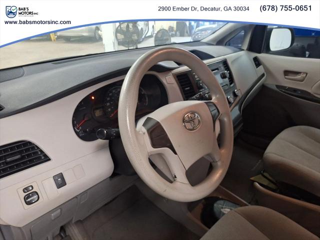 2011 Toyota Sienna Base V6
