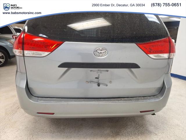 2011 Toyota Sienna Base V6