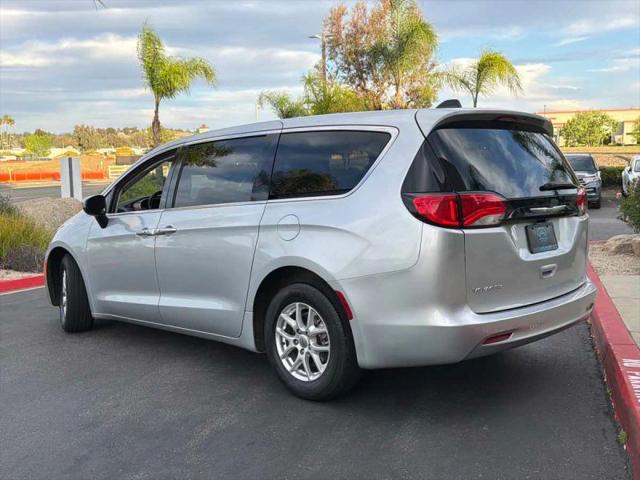 2022 Chrysler Voyager LX
