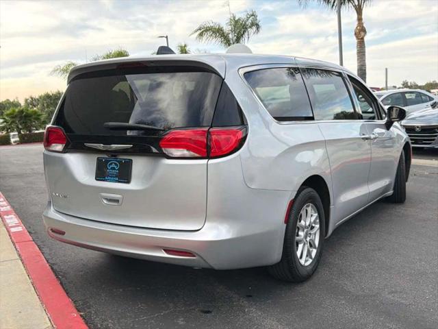 2022 Chrysler Voyager LX