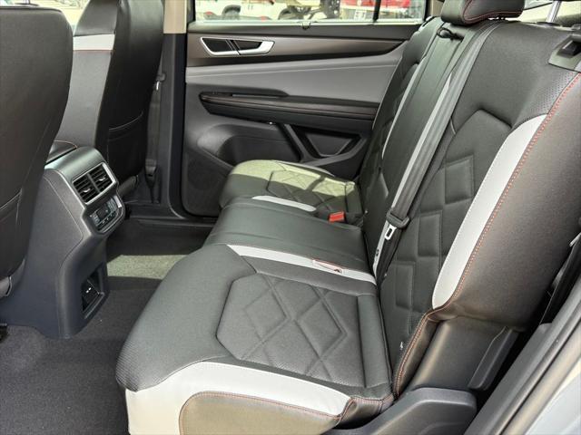 2026 Volkswagen Atlas Peak Edition